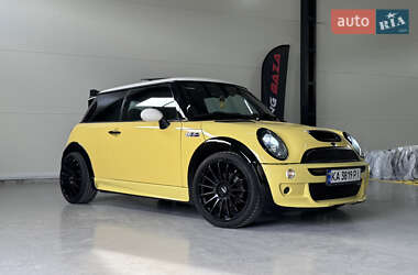 Хэтчбек MINI Cooper 2003 в Киеве