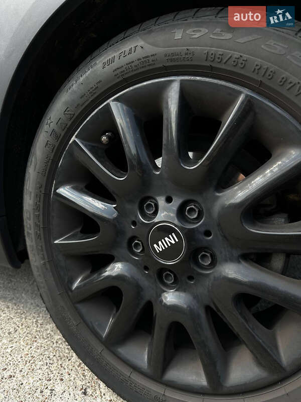 Хэтчбек MINI Cooper 2015 в Львове