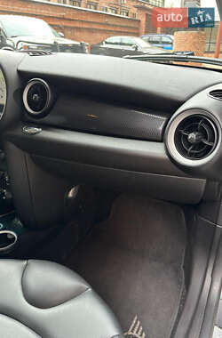 Хетчбек MINI Cooper 2012 в 
