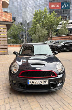 Хетчбек MINI Cooper 2012 в 