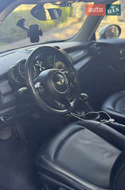 Хетчбек MINI Cooper 2017 в 