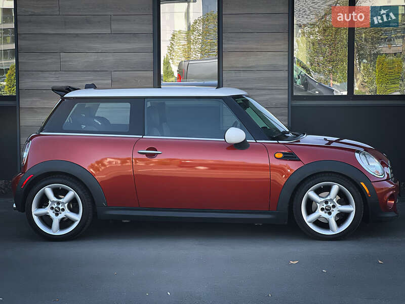 Хэтчбек MINI Cooper 2011 в Киеве