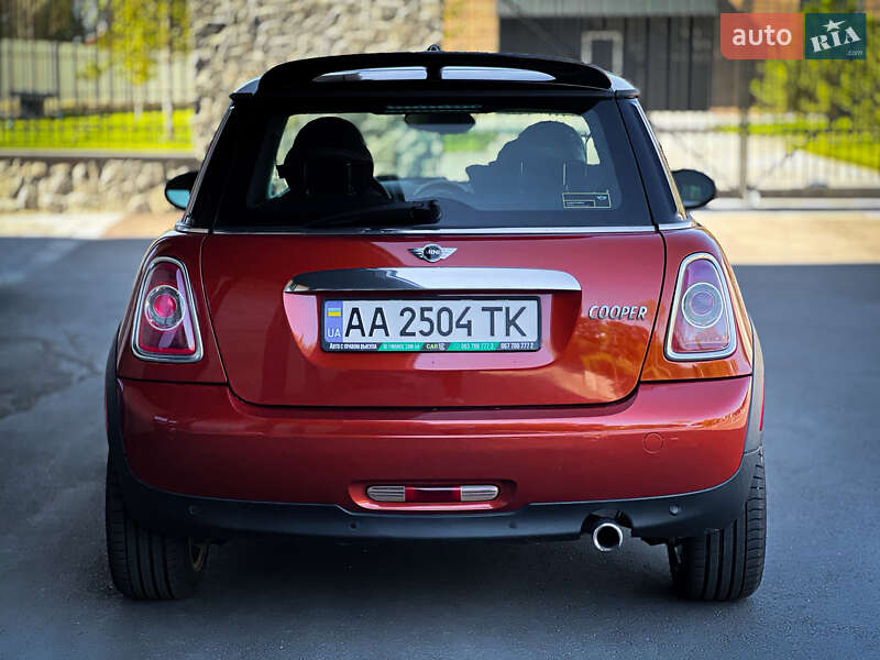 Хэтчбек MINI Cooper 2011 в Киеве