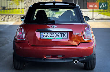 Хетчбек MINI Cooper 2011 в 