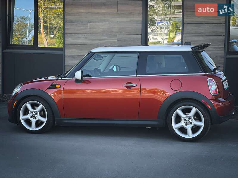 Хэтчбек MINI Cooper 2011 в Киеве