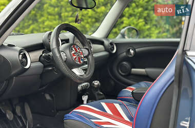 Хэтчбек MINI Cooper 2009 в 