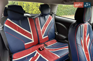 Хэтчбек MINI Cooper 2009 в 