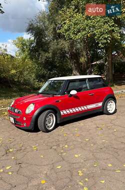 Хэтчбек MINI Cooper 2005 в 