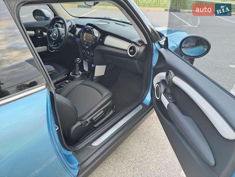Хэтчбек MINI Cooper 2016 в Киеве фото 19 Хэтчбек MINI Cooper 2016 в Киеве