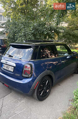 Хетчбек MINI Cooper 2014 в 