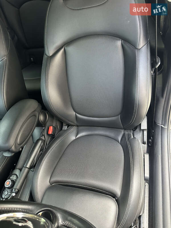 Хэтчбек MINI Cooper 2016 в Львове