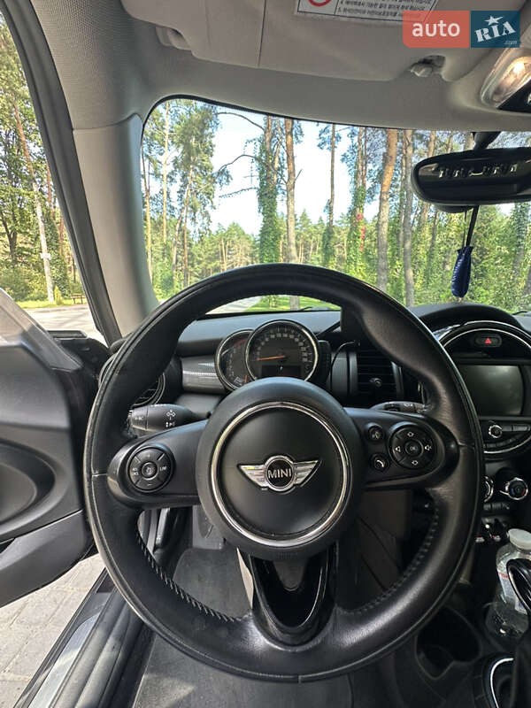 Хэтчбек MINI Cooper 2016 в Львове