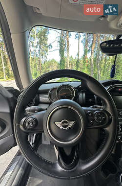 Хэтчбек MINI Cooper 2016 в 