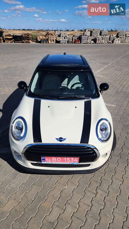 Хэтчбек MINI Cooper 2016 в Одессе