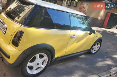 Хэтчбек MINI Cooper 2004 в 