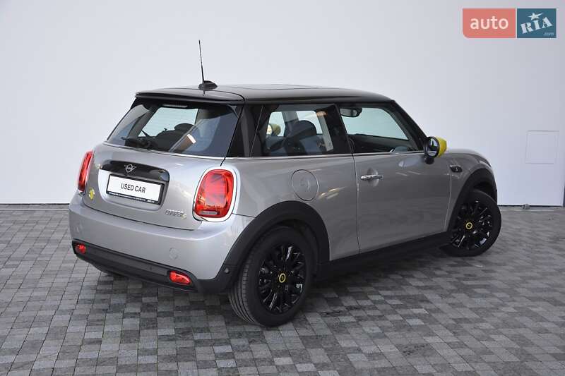 Хетчбек MINI Cooper 2023 в Києві