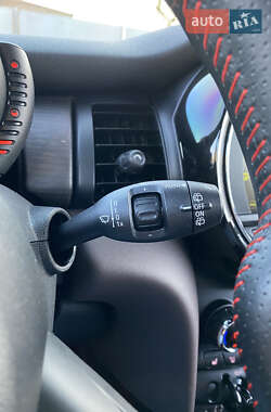 Хетчбек MINI Cooper 2016 в 