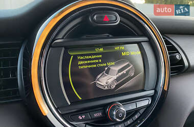 Хетчбек MINI Cooper 2016 в 