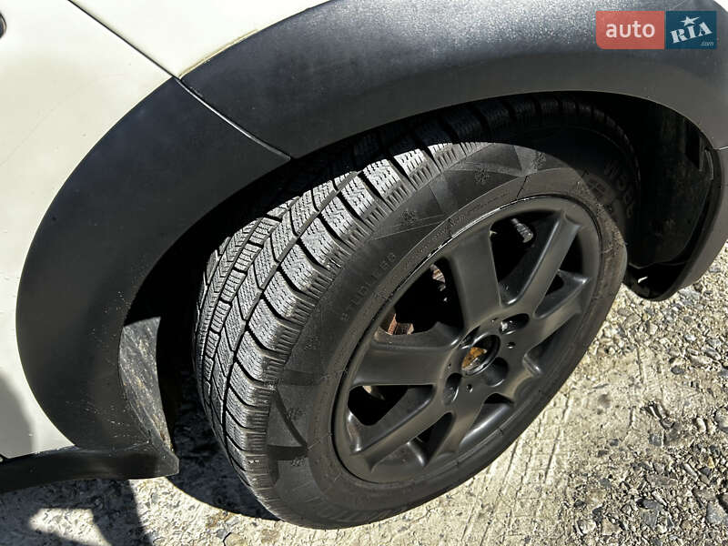 Хэтчбек MINI Cooper 2004 в Полянице