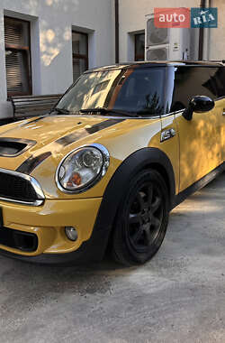 Хэтчбек MINI Cooper 2009 в Киеве