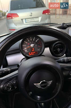 Хетчбек MINI Cooper 2011 в 