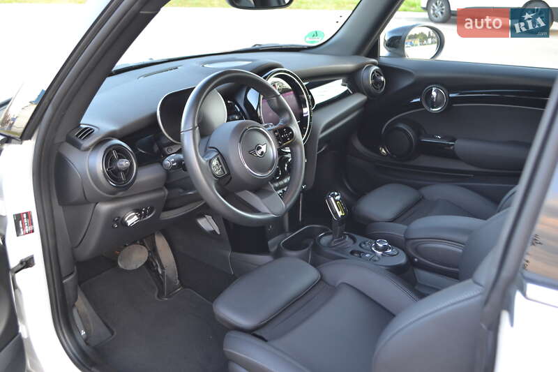 Хэтчбек MINI Cooper 2023 в Житомире фото 18 Хэтчбек MINI Cooper 2023 в Житомире