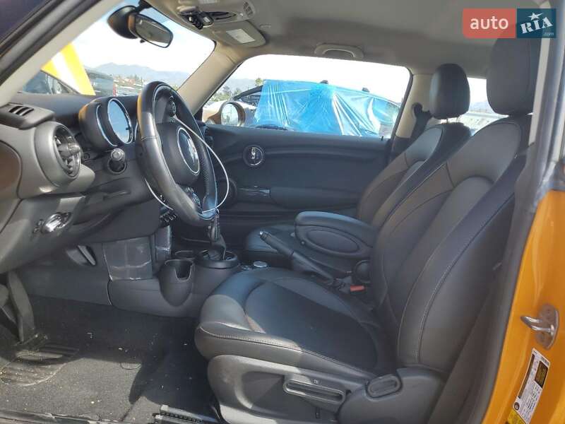 Хэтчбек MINI Cooper 2016 в Ивано-Франковске