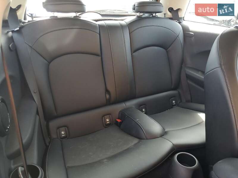 Хэтчбек MINI Cooper 2016 в Ивано-Франковске