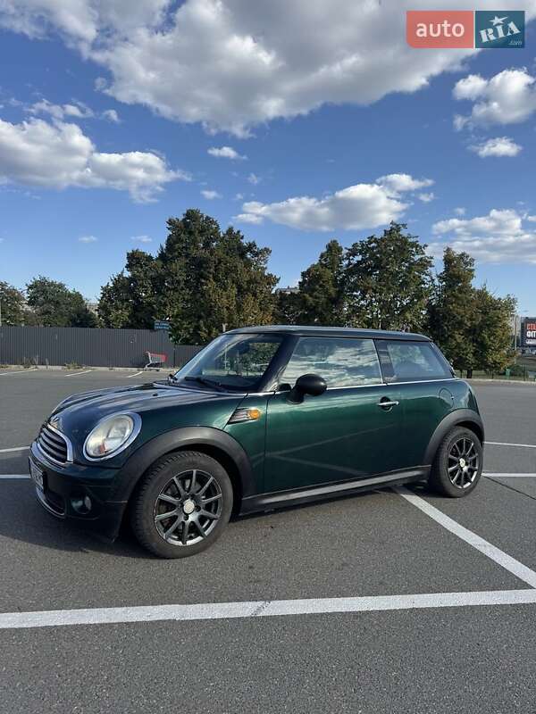 Хетчбек MINI Cooper 2010 в Києві