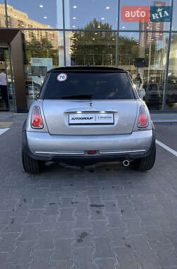 Хетчбек MINI Cooper 2004 в 