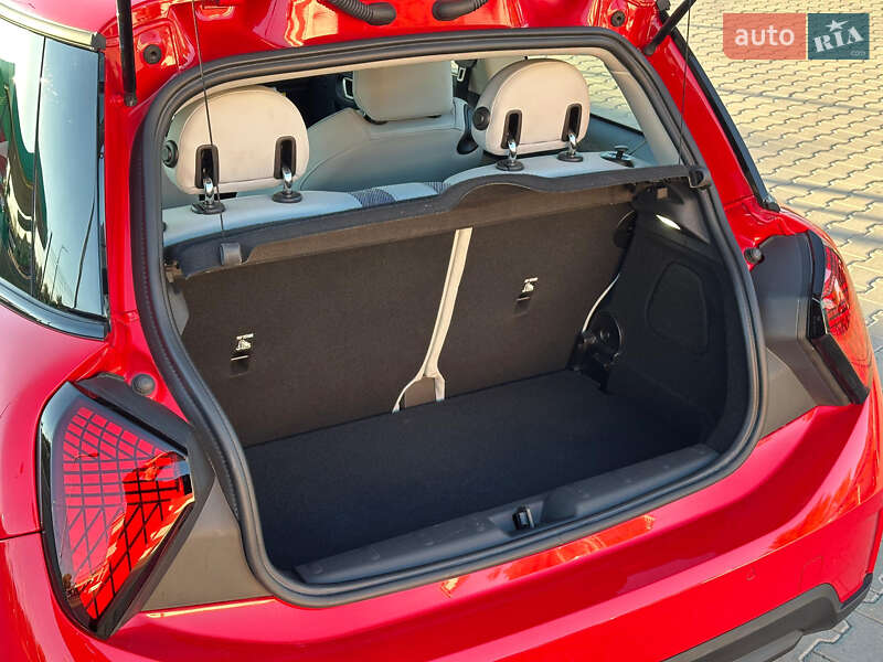 Хэтчбек MINI Cooper 2025 в Киеве