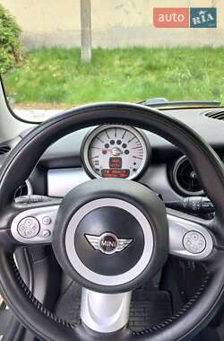 Хэтчбек MINI Cooper 2009 в 
