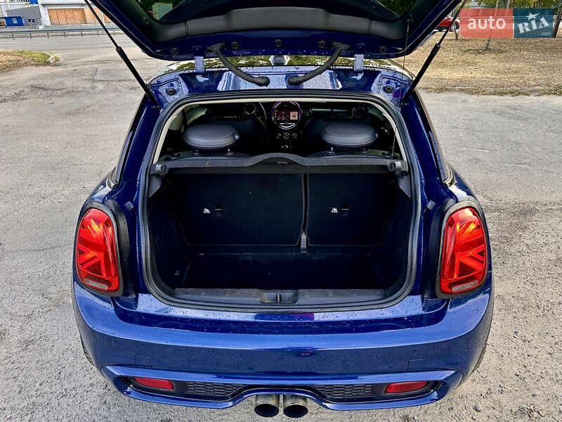 Хэтчбек MINI Cooper 2015 в Днепре