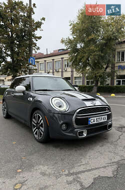Хэтчбек MINI Cooper 2019 в 