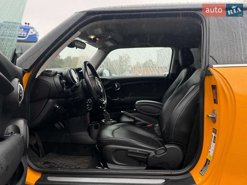 Хэтчбек MINI Cooper 2014 в Киеве