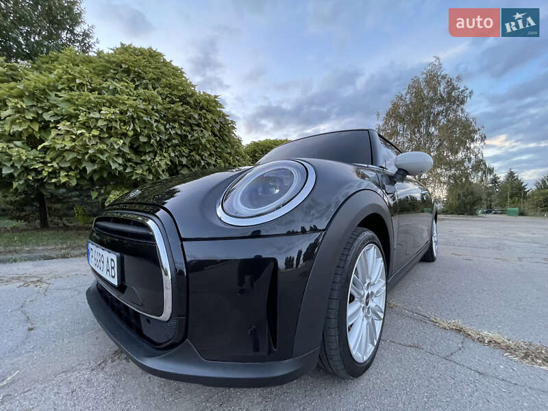 Хэтчбек MINI Cooper 2022 в Запорожье