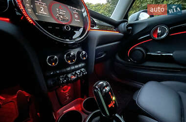 Хетчбек MINI Cooper 2022 в 