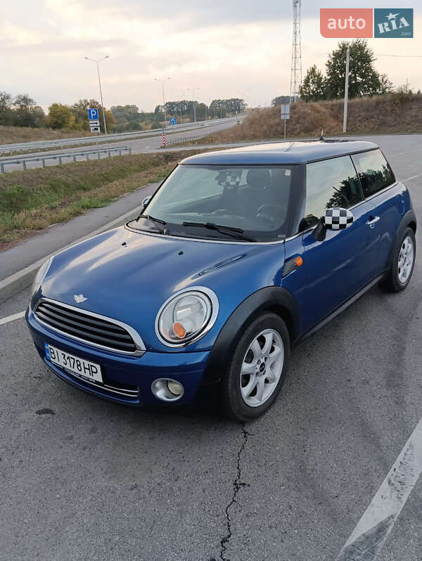 Хэтчбек MINI Cooper 2008 в Полтаве фото Хэтчбек MINI Cooper 2008 в Полтаве