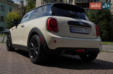 Хэтчбек MINI Cooper 2017 в 