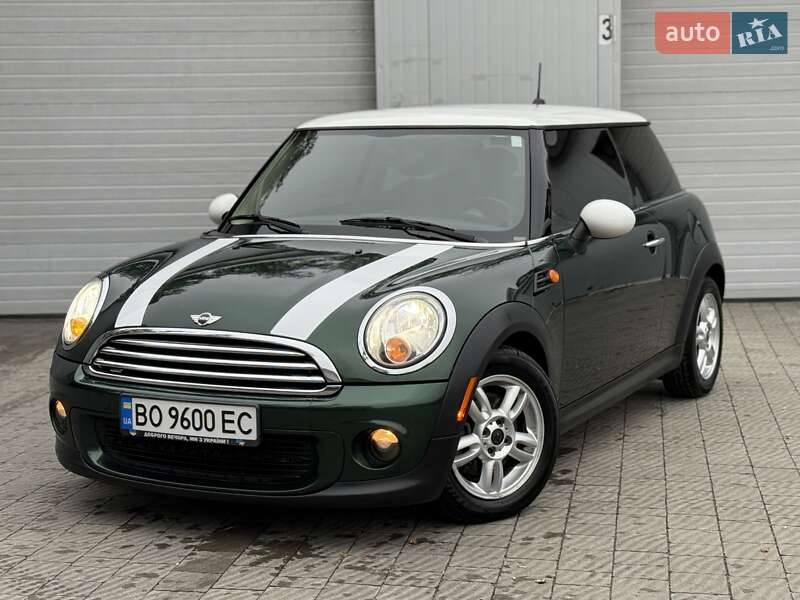 Хетчбек MINI Cooper 2011 в 