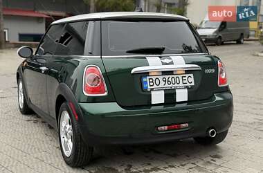 Хетчбек MINI Cooper 2011 в 