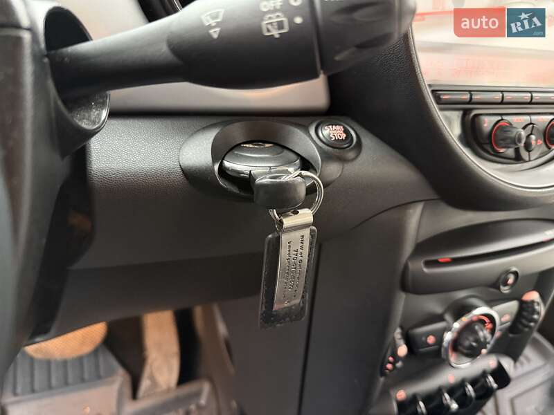 Хэтчбек MINI Cooper 2011 в Тернополе