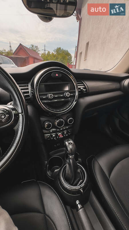 Хетчбек MINI Cooper 2016 в Ужгороді