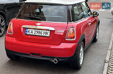 Хетчбек MINI Cooper 2010 в 