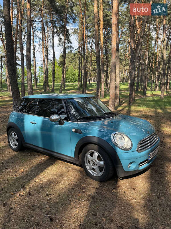 Хэтчбек MINI Cooper 2010 в Сумах