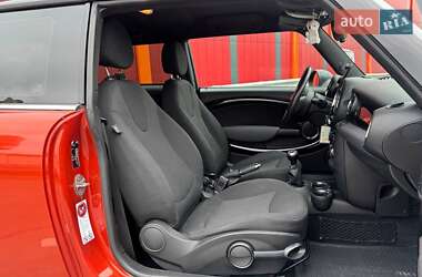Хетчбек MINI Cooper 2011 в 