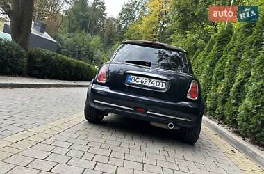 Хэтчбек MINI Cooper 2006 в 