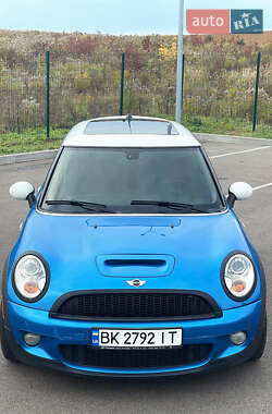 Хэтчбек MINI Cooper 2008 в 