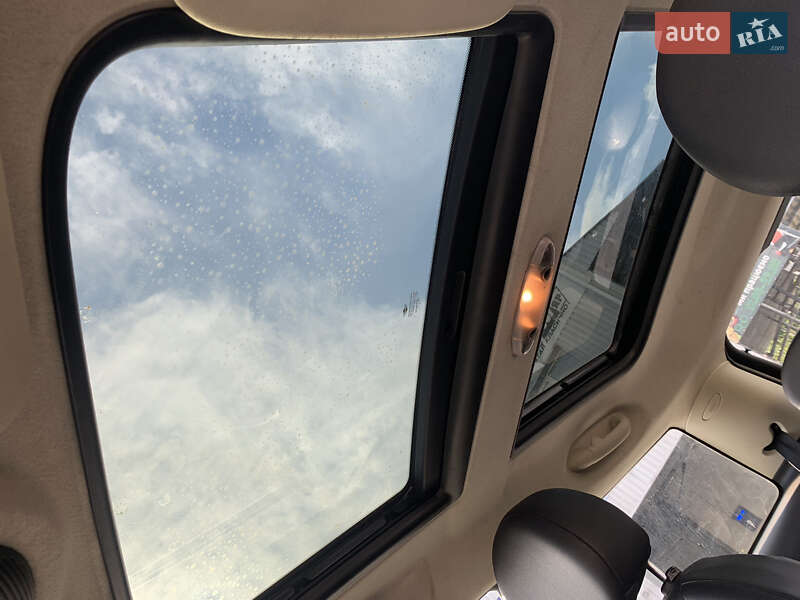 Хетчбек MINI Cooper 2012 в Києві фото 8 Хетчбек MINI Cooper 2012 в Києві