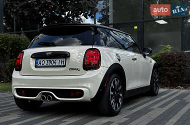 Хэтчбек MINI Cooper 2019 в 